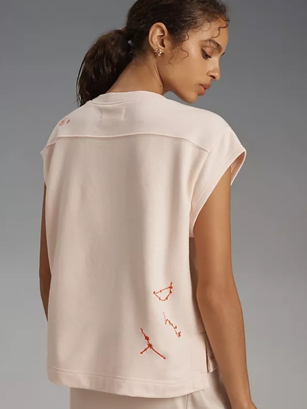 Anthropologie Embroidered Pink Graphic Tee Red Print Côte d'Azur - Picture 2 of 12